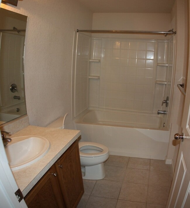 Building Photo - 4095 SW 51st Ct