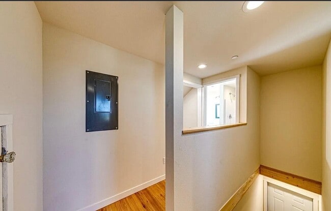 Building Photo - 1017 E Front St