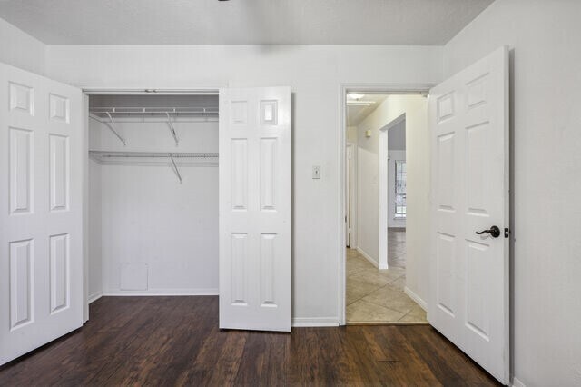 Building Photo - 18617 Hiddenbay Way