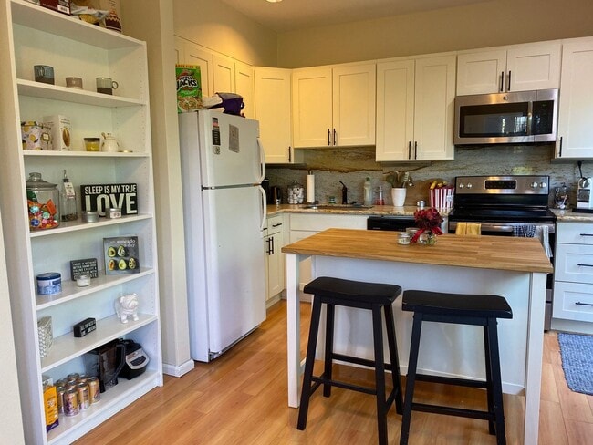 Building Photo - Ward Apartments LLC