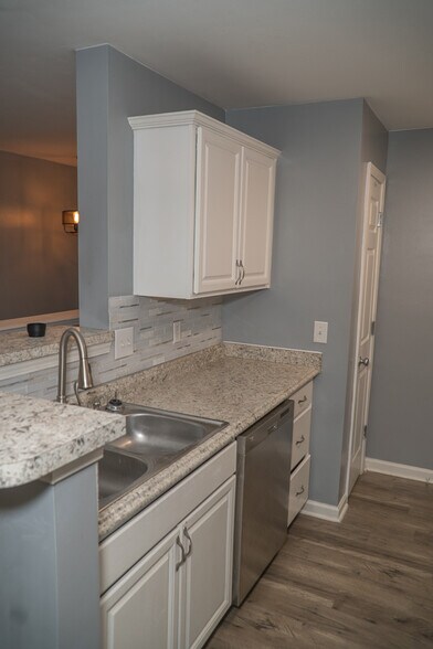 Building Photo - 544 Donatello Ave