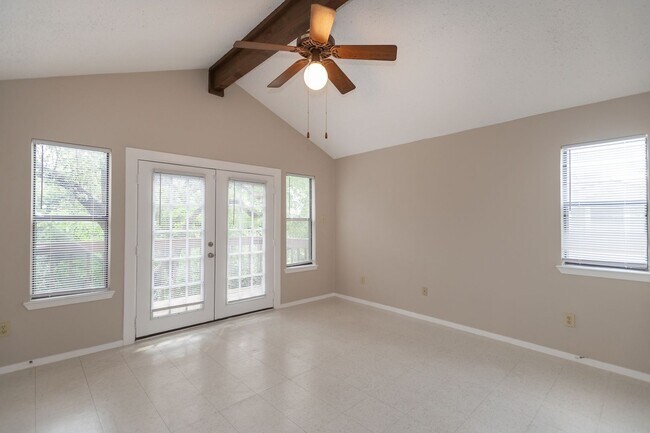 Building Photo - 6723 Lancret Hill Dr