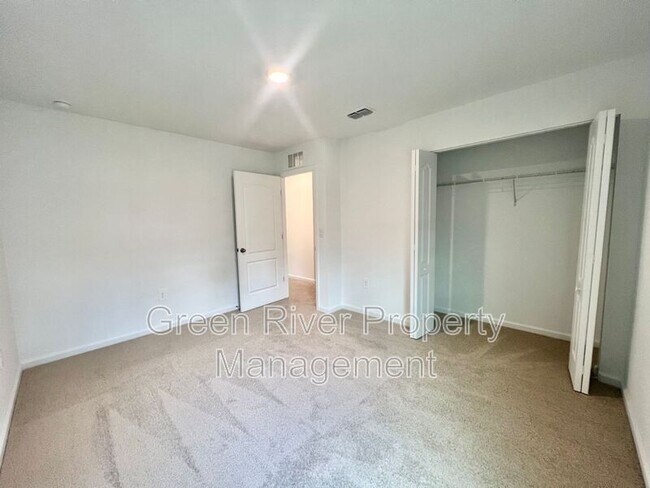 Building Photo - 83 Tidal Bch Ave