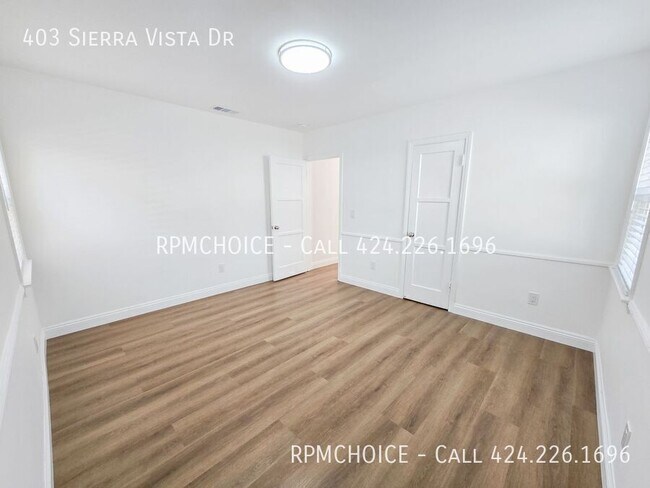 Building Photo - 403 Sierra Vista Dr
