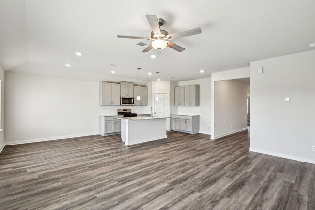 Building Photo - 6442 Sugarcane Ln