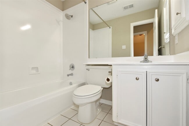 Building Photo - 19810 Emerald Leaf Dr