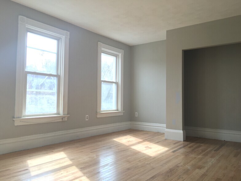 Building Photo - 5451 Potter St