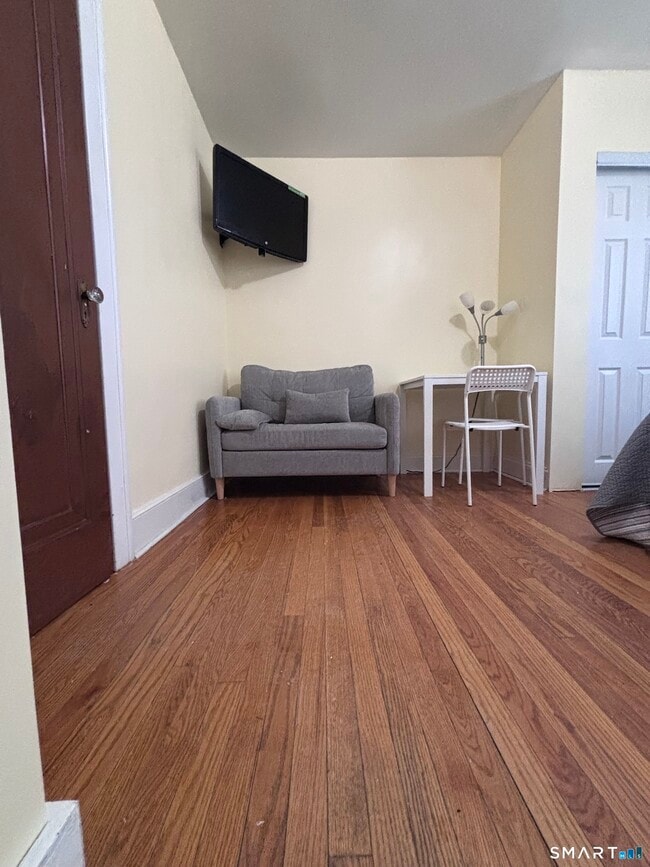 Building Photo - 324 Curtis St