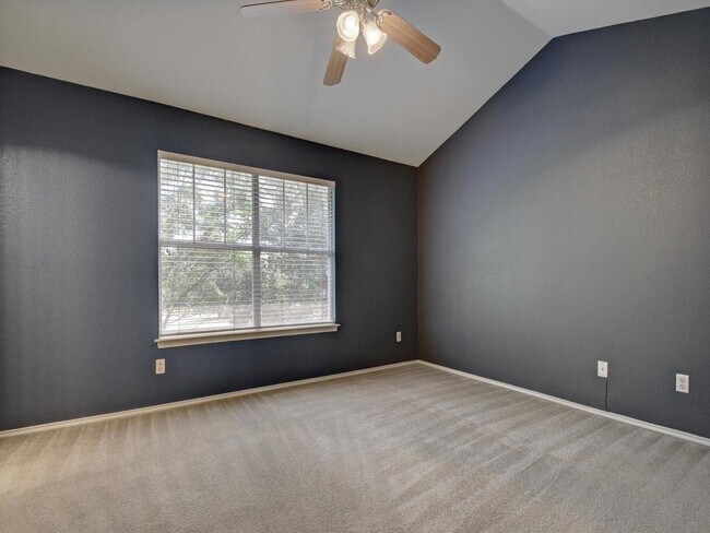 Building Photo - 4400 Switch Willo