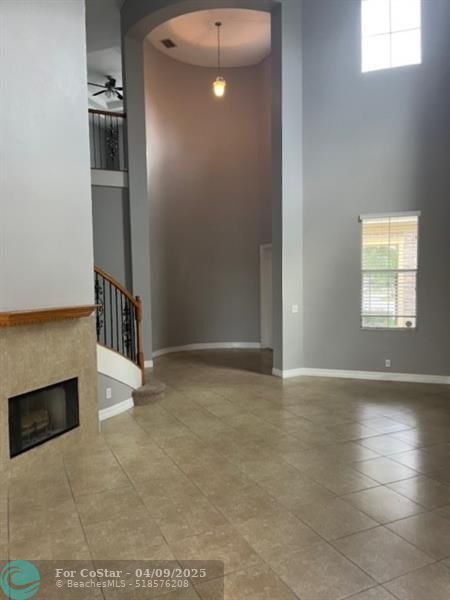 Building Photo - 8501 Butler Greenwood Dr