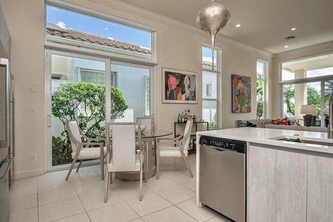 Building Photo - 7916 Montecito Pl