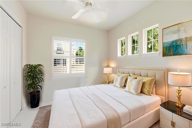 Building Photo - 2843 Tiburon Blvd E