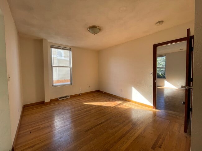 Room 2 - 45 Kirtland St