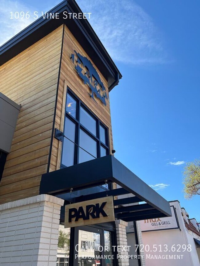 Building Photo - 1096 S Vine St