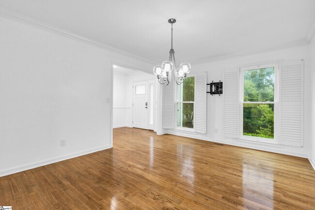 Building Photo - 125 River Way Dr