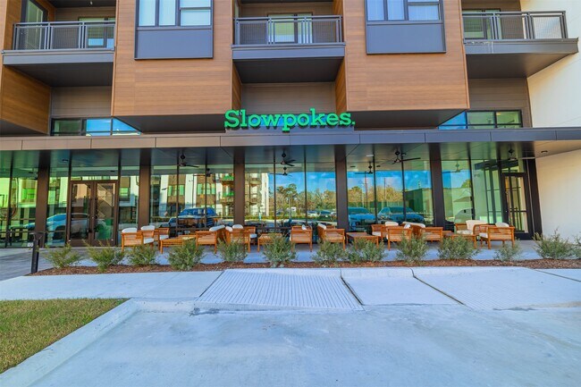 Building Photo - 10505 Deerwood Rd