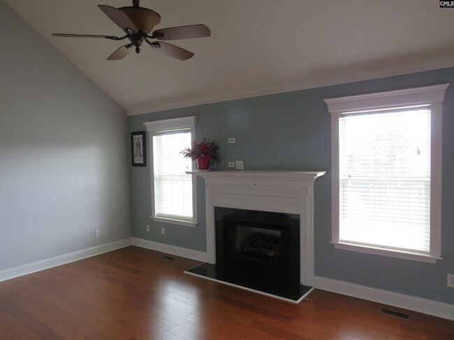 Building Photo - 209 Riverbirch Rd
