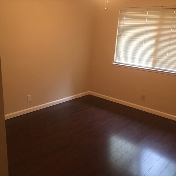 Building Photo - 11049 Autumnwind Lane