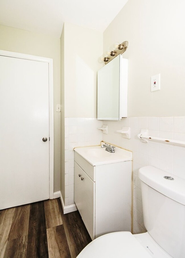 Building Photo - Charming & Affordable 3-Bedroom Home for L...