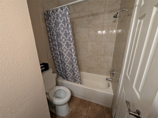 Building Photo - 3435 Creek Grove Dr