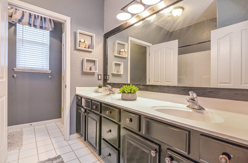 Building Photo - 8408 Arrowroot Cir