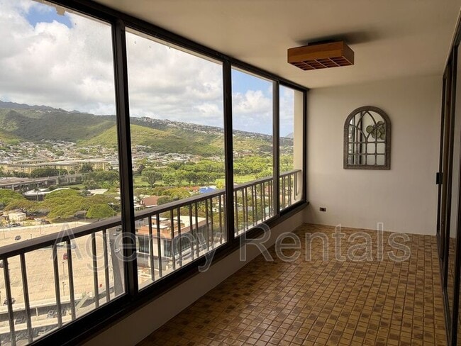 Building Photo - 4340 Pahoa Ave