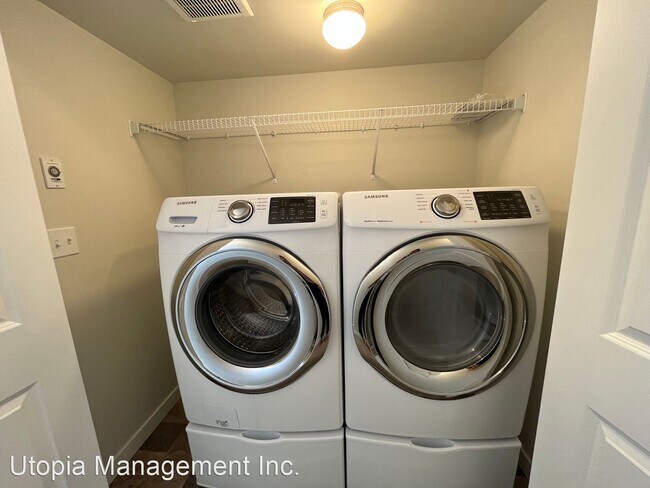 Building Photo - 4 br, 2 bath House - 540 Harman Way