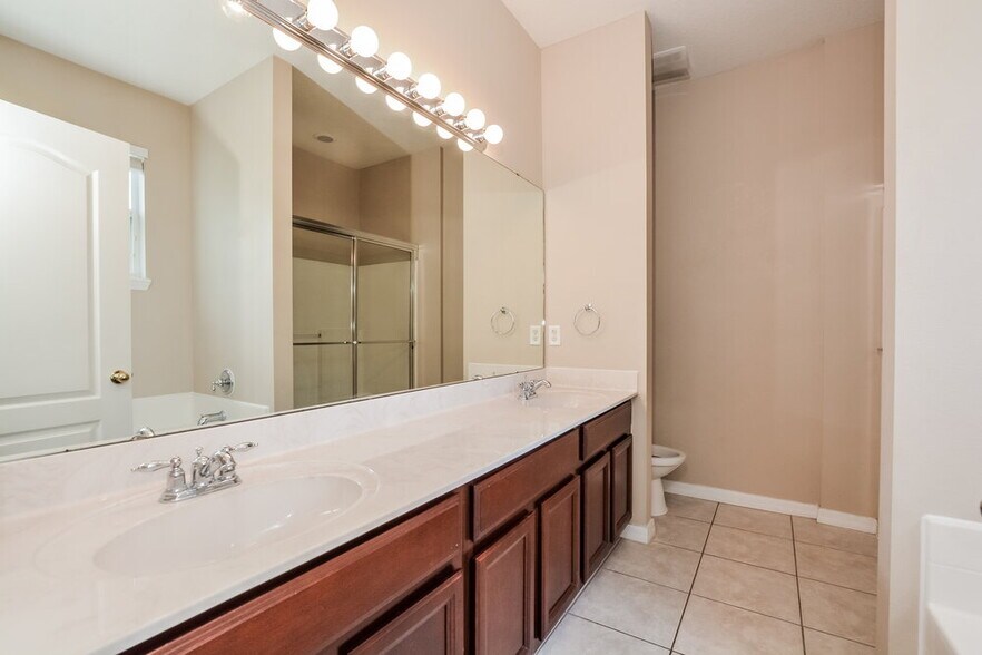 Building Photo - 1814 Madison Ivy Cir