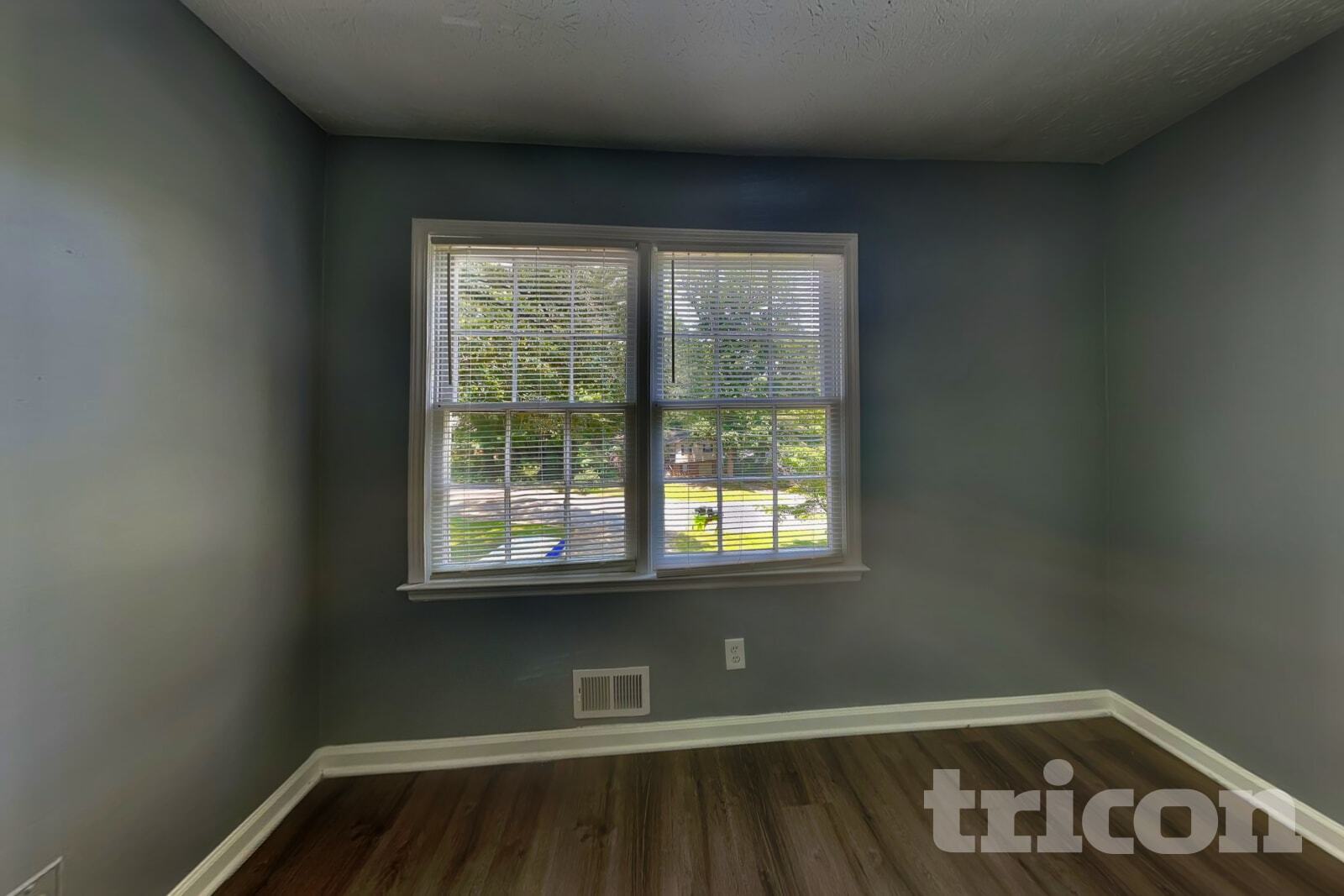 Building Photo - 847 Raintree Way SE