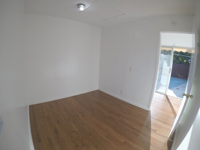 Building Photo - 4138 Commonwealth Ave