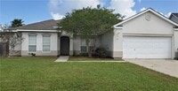 Building Photo - 2112 Summertree Dr