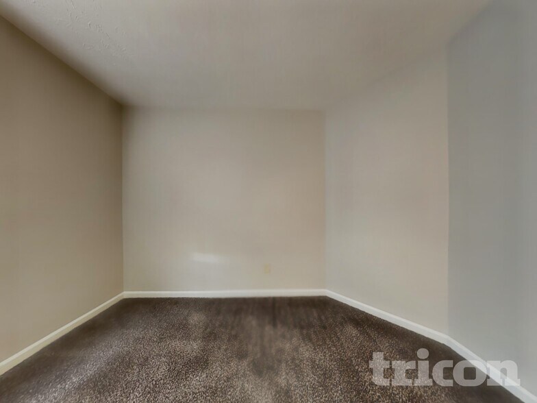 Building Photo - 1420 Pencross Ln