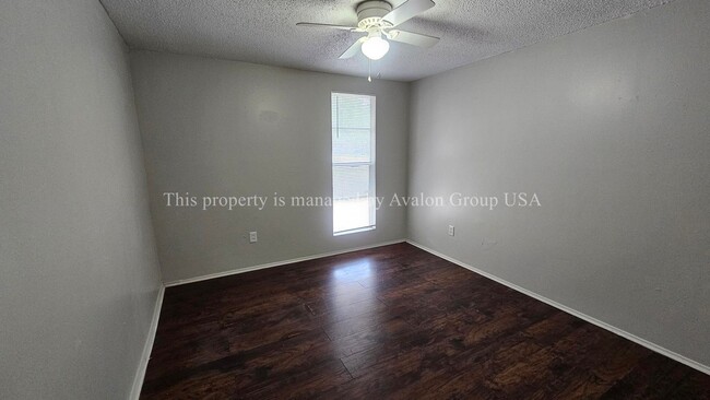 Building Photo - 2749 Frontier Ave