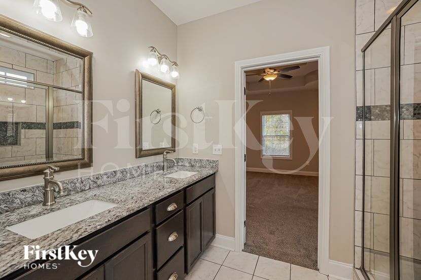 Building Photo - 163 Melbourne Dr