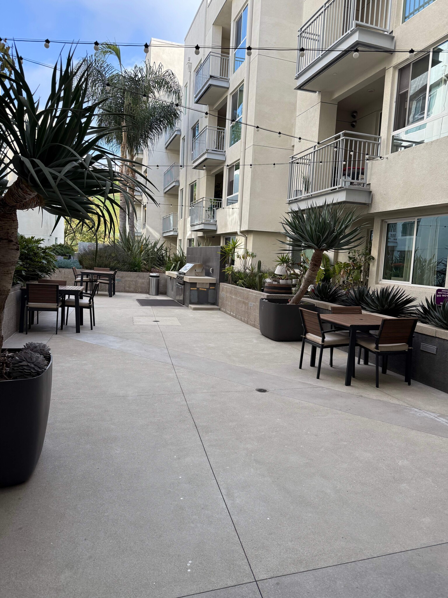 Building Photo - 12655 Bluff Creek Dr