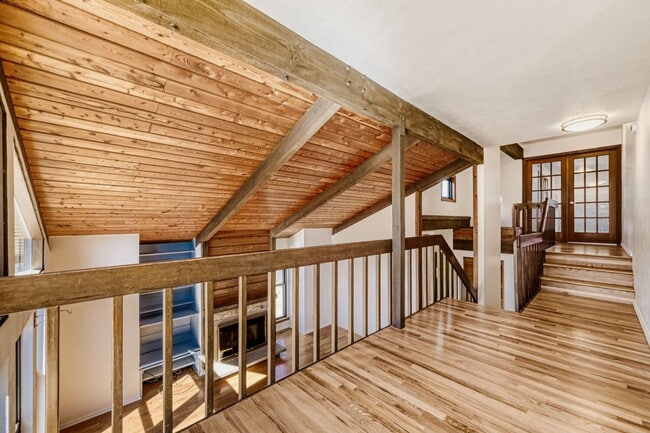 Building Photo - Incredible Shanahan Ridge Home with Flatiron Views