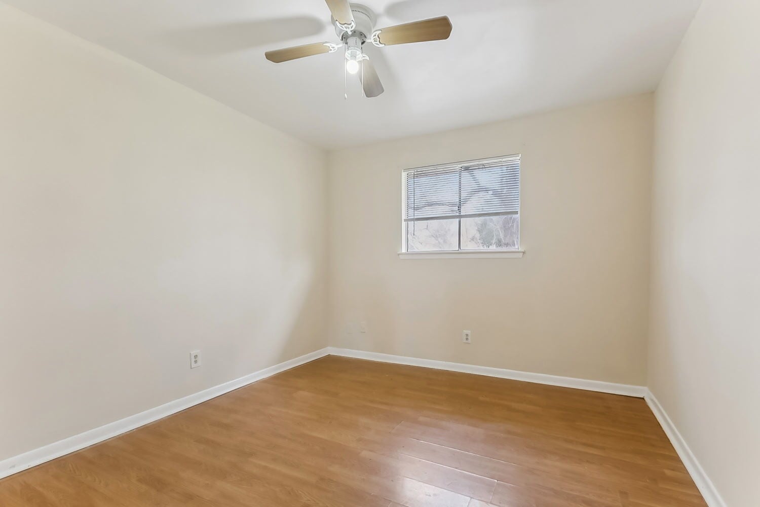 Building Photo - 12483 Warfield Ave