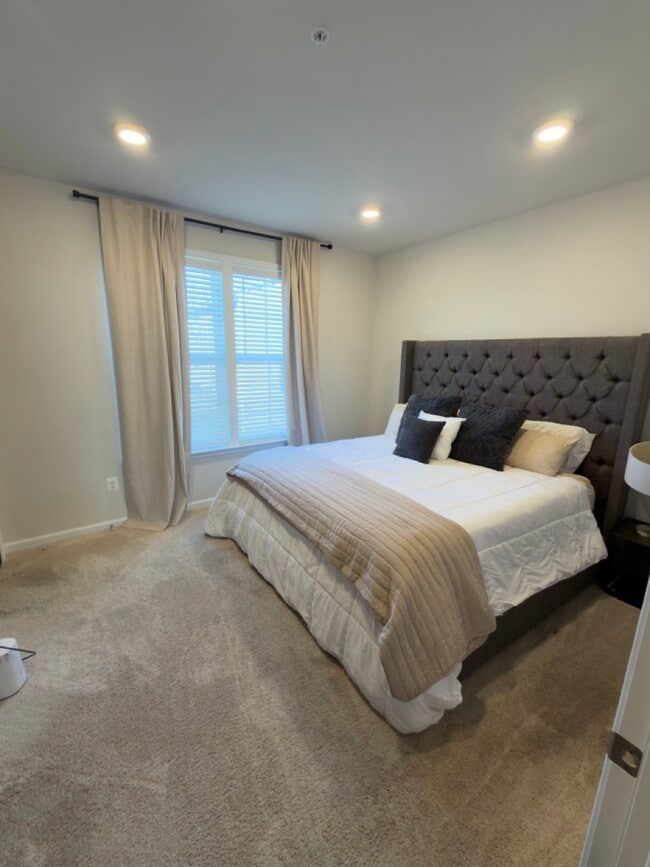 Building Photo - 2770 Lanham Hill Cir