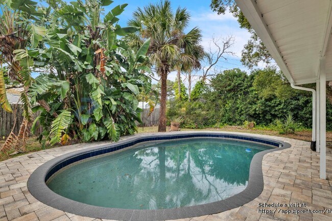 Building Photo - 803 Ellendale Dr