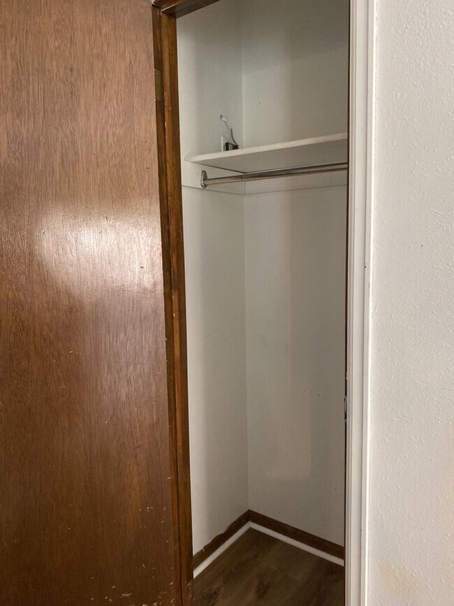 Building Photo - STUDENTS WELCOME! 4 Bed 3 Bath Home in West Ft Collins w/ Garage and Fenced Yard - Lawn Care Incl...