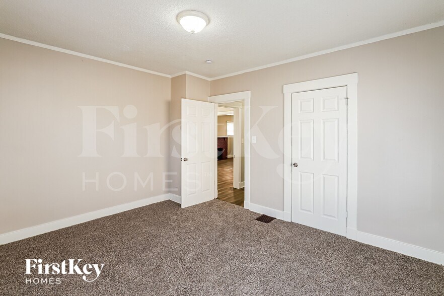 Building Photo - 2507 Quincy St