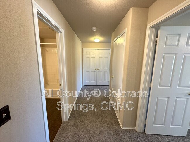 Building Photo - 3975 Rivera Grv