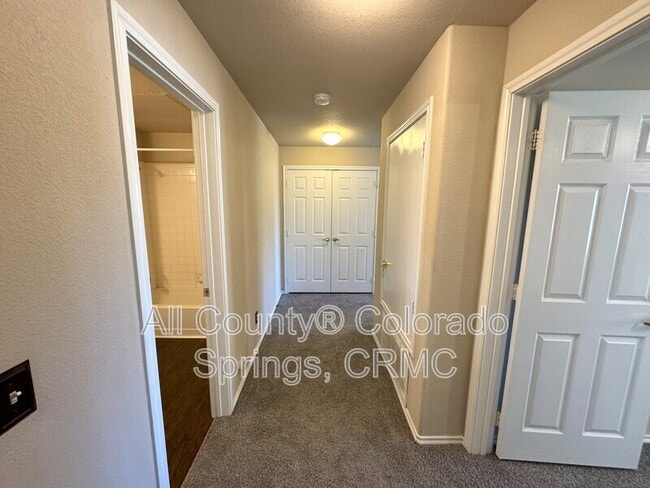 Building Photo - 3975 Riviera Grove