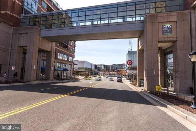 Building Photo - 2942 Yarling Ct