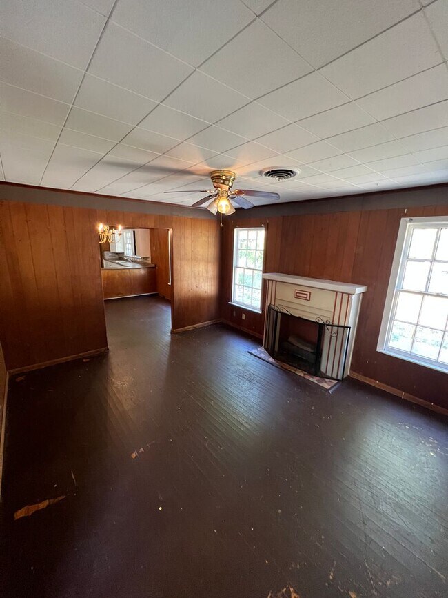 Building Photo - 2511 Quinton St