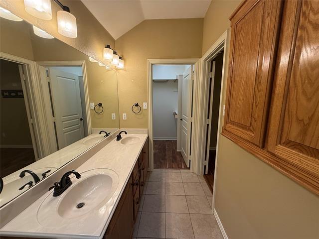 Building Photo - 1010 Roberts Bend Ct