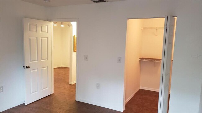 Building Photo - 7428 Vista Way