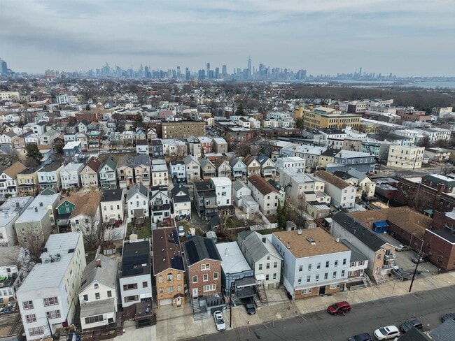 Building Photo - 42 Greenville Ave