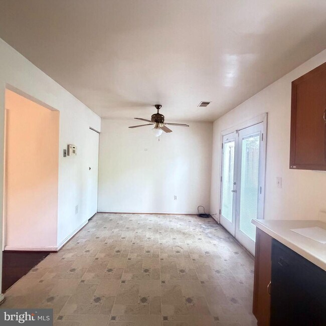 Building Photo - 7212 Lost Spring Ct