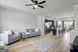 Building Photo - 143 Cooperage Rd